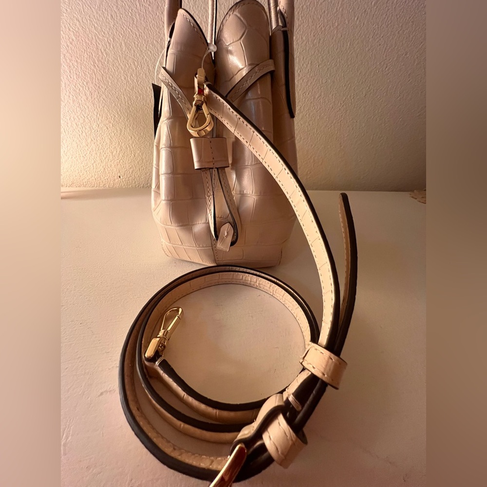 KATE SPADE MAGNETIC SATCHEL | IVORY COLOR | BRAND NEW - Picture 7 of 8